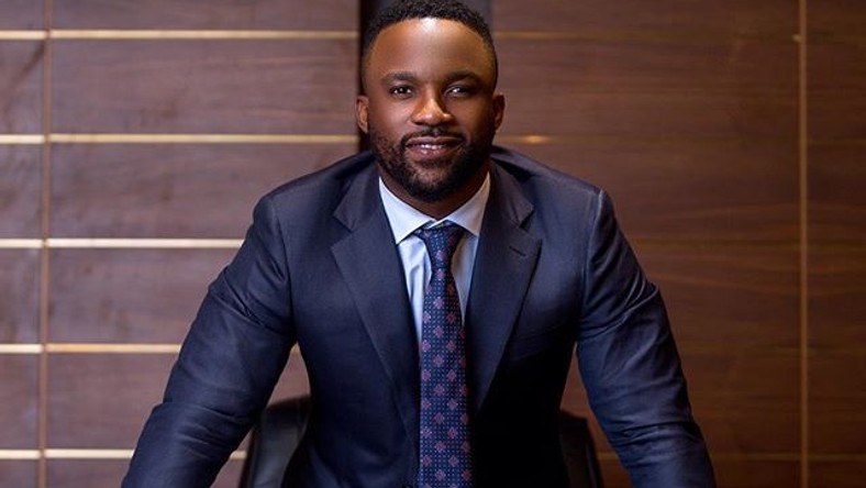 Nigerian singer, Iyanya has been arraigned before a court in Lagos for allegedly stealing a car.