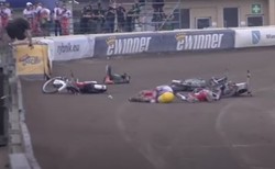 Koszmarny wypadek żużlowców na torze w Rybniku