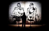 Új Banksy kép tűnt fel: ezúttal a híres readingi fegyház falára rajzolt a titokzatos művész