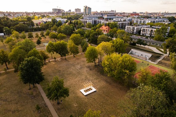 Studenci stworzyli pięć mebli miejskich dla Poznania. Są świetne!