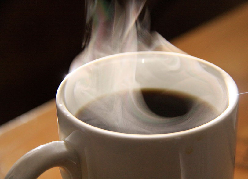 Osoby, które przyjmują leki rozszerzające oskrzela powinny unikać kawy
