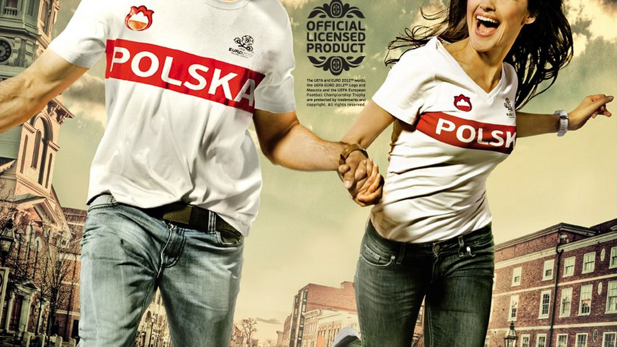 Już wkrótce uwaga całej piłkarskiej Europy będzie skierowana na Polskę i Ukrainę - gospodarzy tegorocznych mistrzostw kontynentu w piłce nożnej.  Również Polacy przygotowują się do zbliżającej się piłkarskiej fety wybierając stroje do kibicowania polskiej drużynie.