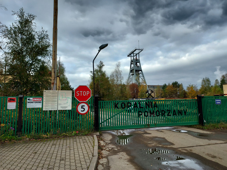 Szyb "Dąbrówka" na terenie kopalni "Olkusz-Pomorzany".