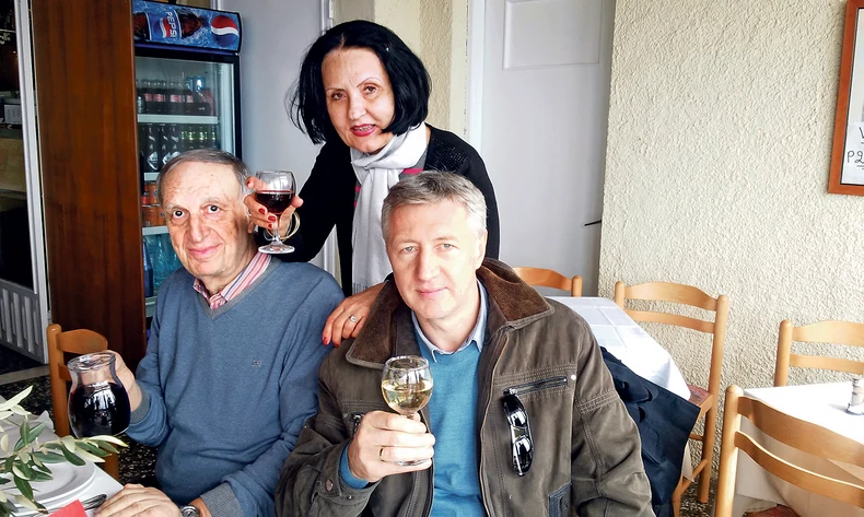 Kumovi na okupu: Slobodan i Marija Mićič sa potpisnikom ovih redova