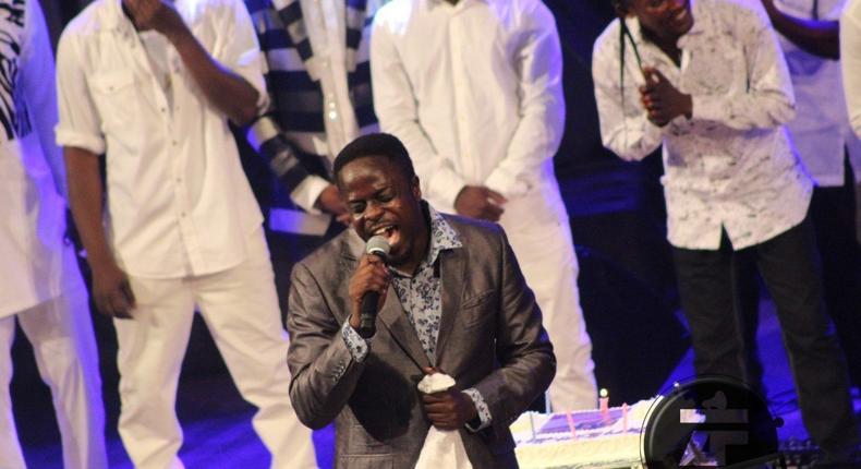 Ofori Amponsah performed some of his highlife songs at Lumba's birthday concert