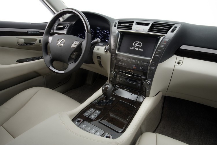 Lexus LS 600h