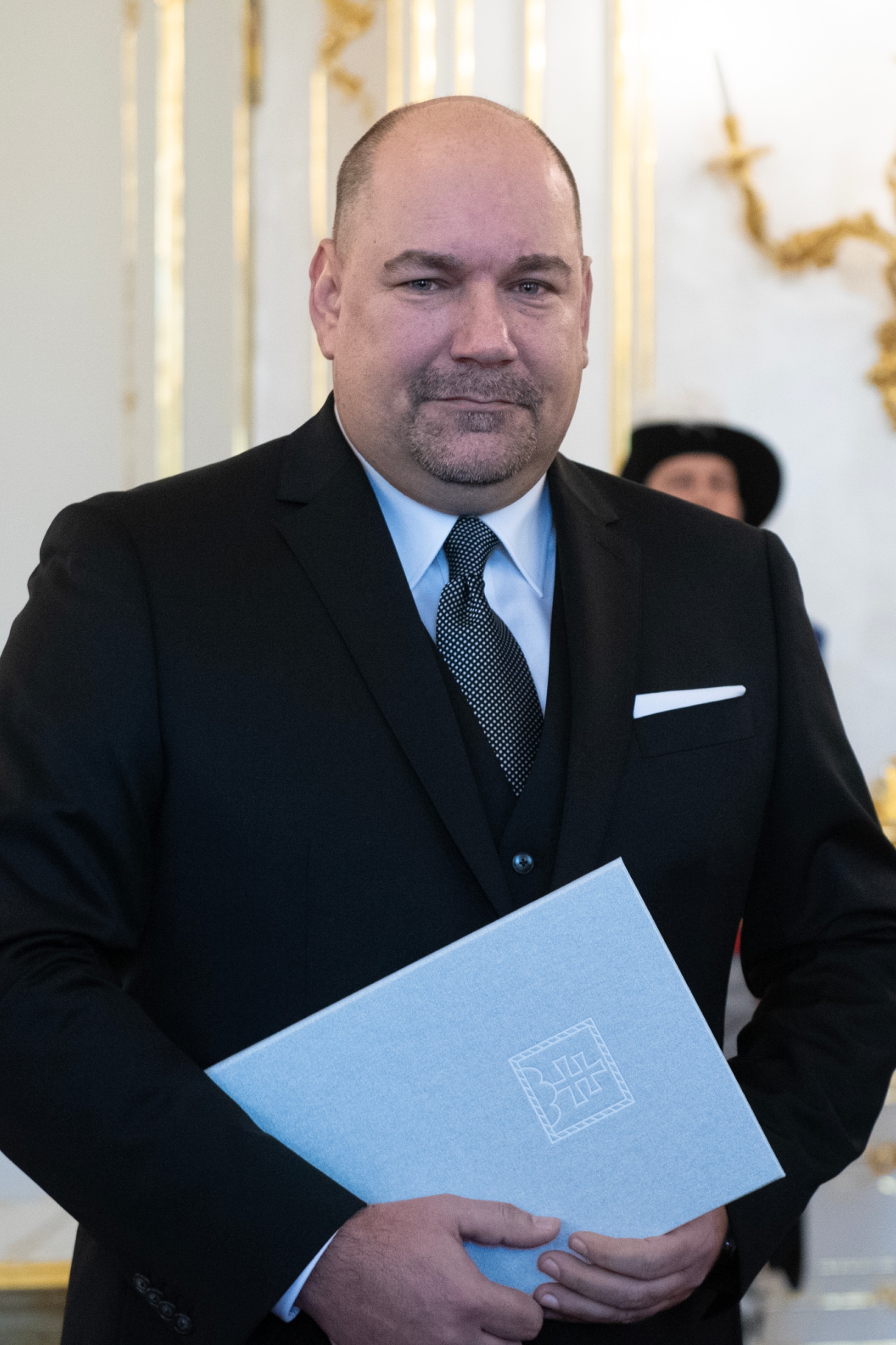 Prezidentka vymenovala Dušana Keketiho za ministra cestovného ruchu a športu.