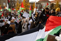 Ulicami Berlina przeszedł propalestyński marsz. Nie wolno było palić flag i wzywać do zniszczenia Izraela