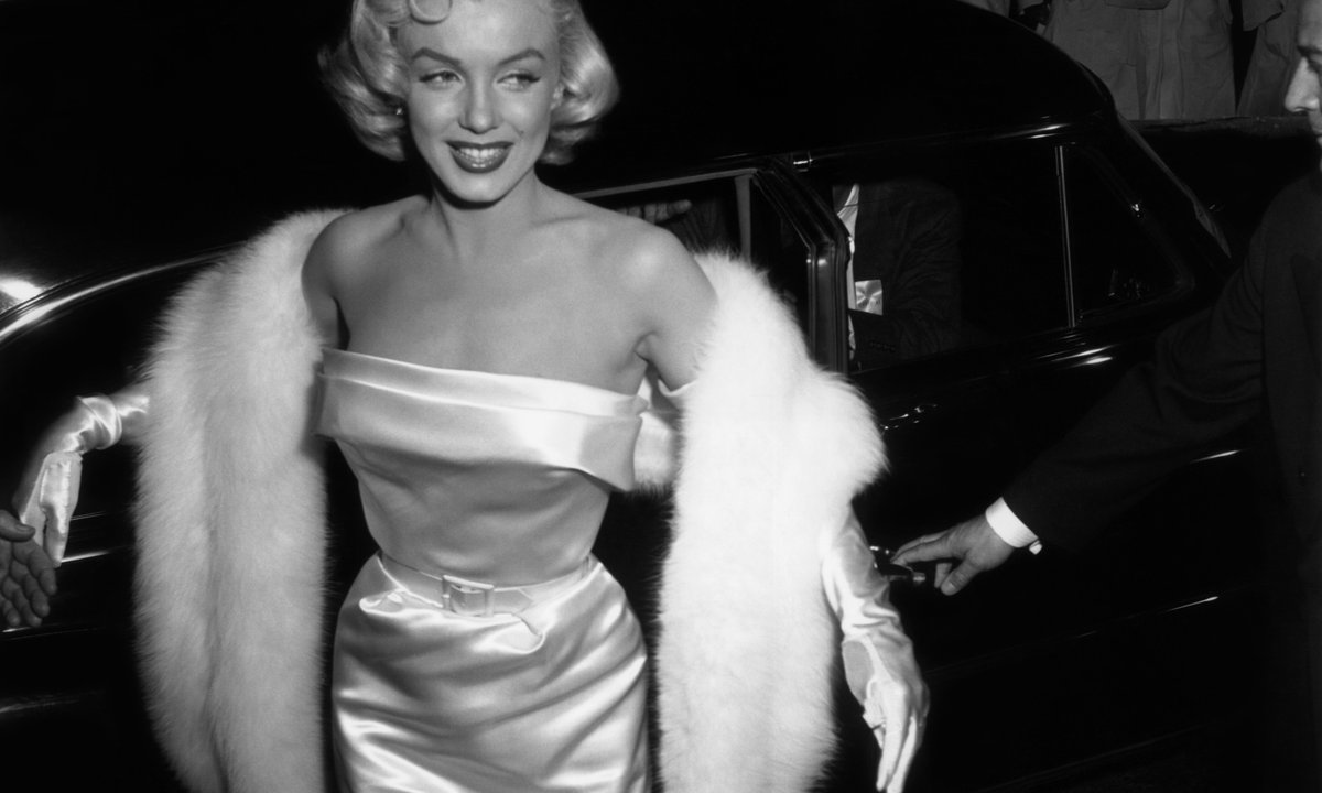 Marylin Monroe nazywała go "generałem". Zniszczyło ją dwóch potężnych braci