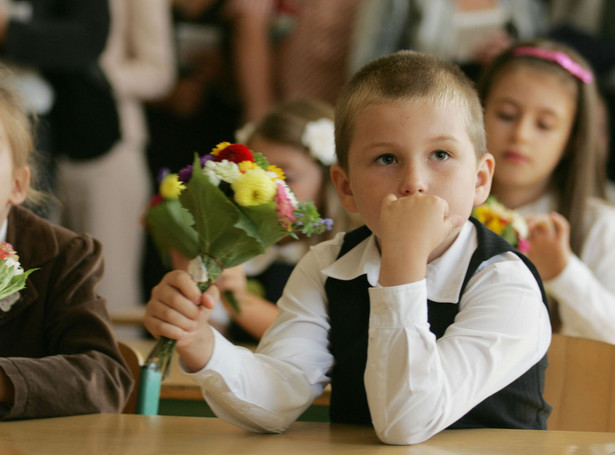 Na ubezpieczeniu uczniów zarabia dyrekcja