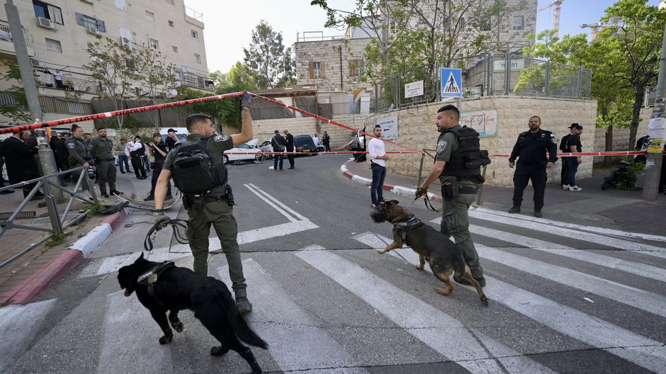 Policja przeszukuje teren ataku w Jerozolimie