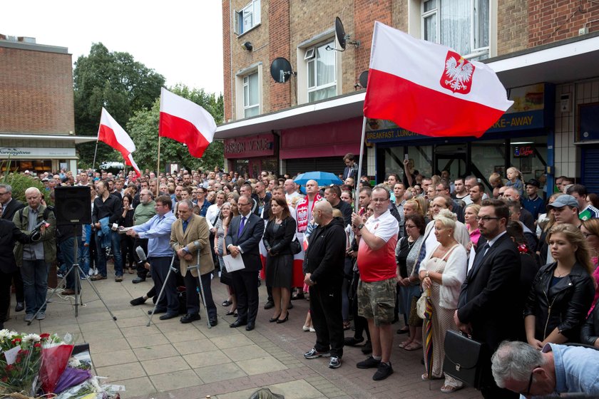 Pilny wyjazd do Londynu trzech polskich ministrów