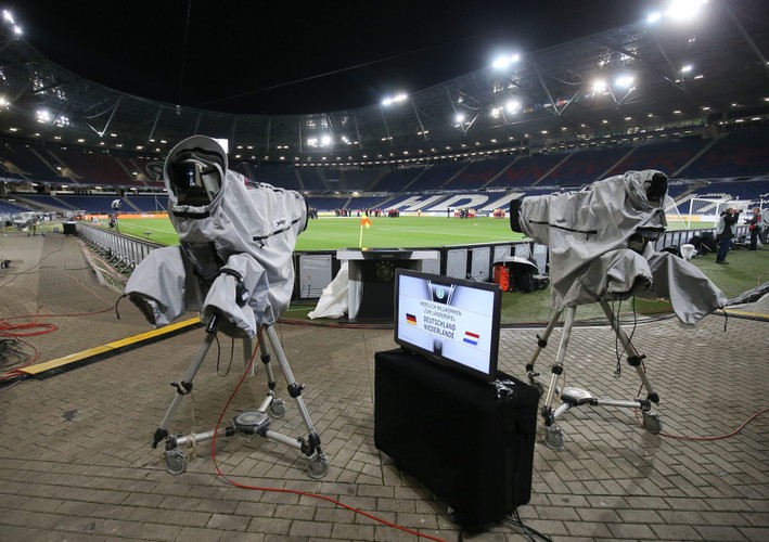 Tak wyglądała ewakuacja kibiców na stadionie w Hanowerze