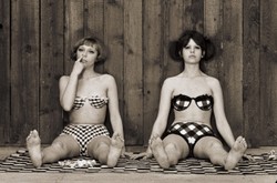 Czechosłowackie "Stokrotki" i niemiecki "Most" wreszcie na VOD. I to za darmo!