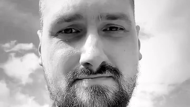 Známy slovenský stand-up komik Dano Čistý.