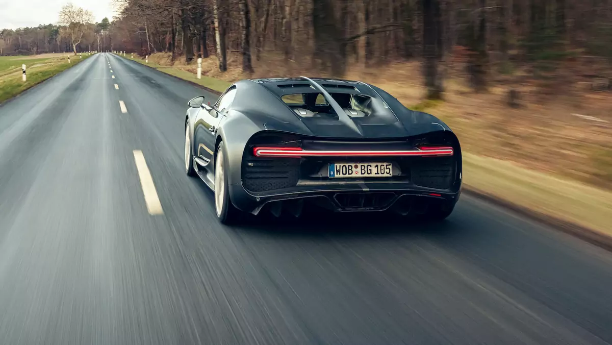 Bugatti Chiron 4-005