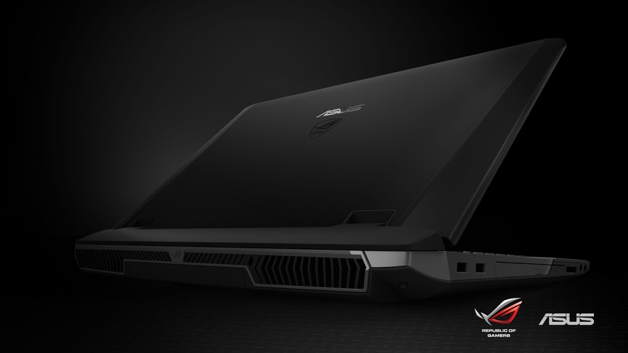 <b>Asus G75VW</b>
<br><br>
Procesor: Intel® Core™ i7 3630QM<br>
Pamięć RAM: 32GB 1600 MHz DDR3<br>
Karta Graficzna: NVIDIA® GeForce® GTX 670M 3GB GDDR5<br>
Dysk: 256GB SSD<br>
Ekran: 17.3