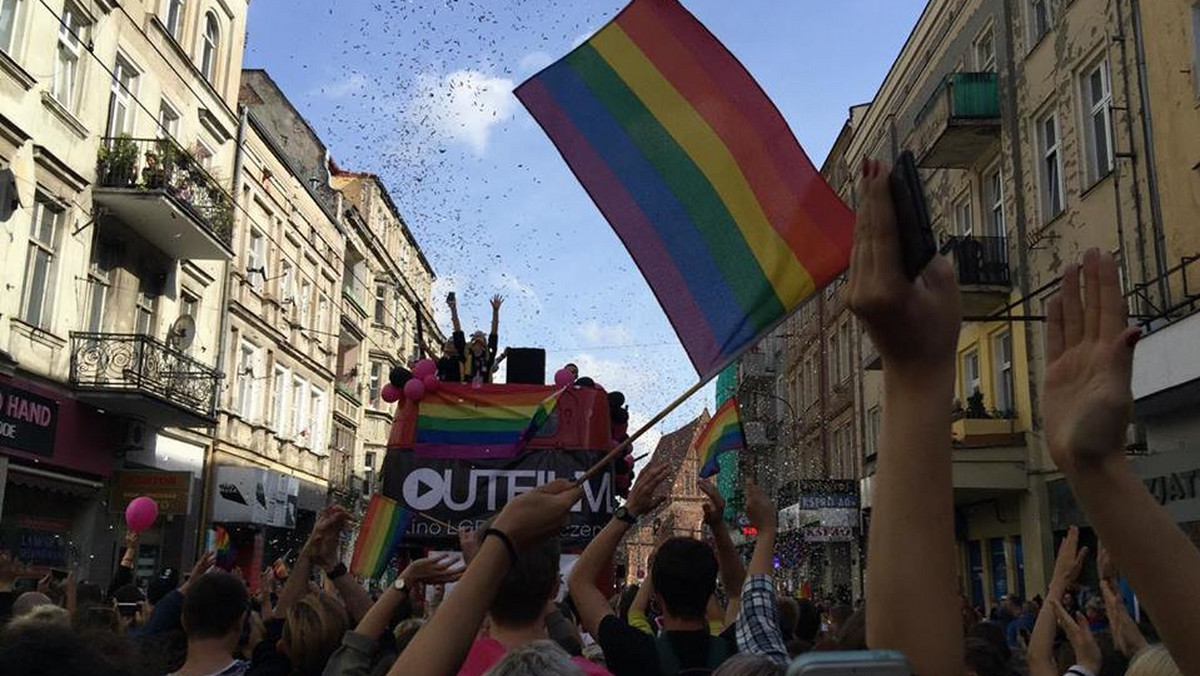 Na koncie tegorocznej imprezy organizowanej przez stowarzyszenie na rzecz osób LGBT+ - Grupę Stonewall jest już prawie 15 tysięcy złotych. Zebrane środki zostaną przeznaczone na tygodniowe wydarzenie Poznań Pride Week, które ruszy już 17 września. Jego zwieńczeniem będzie czternasty już Marsz Równości w Poznaniu, zaplanowany na sobotę, 23 września.