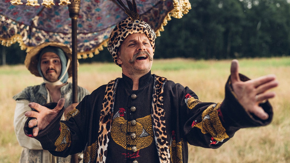 Bartłomiej Topa jako Jan Paweł Adamczewski w drugim sezonie serialu "1670"