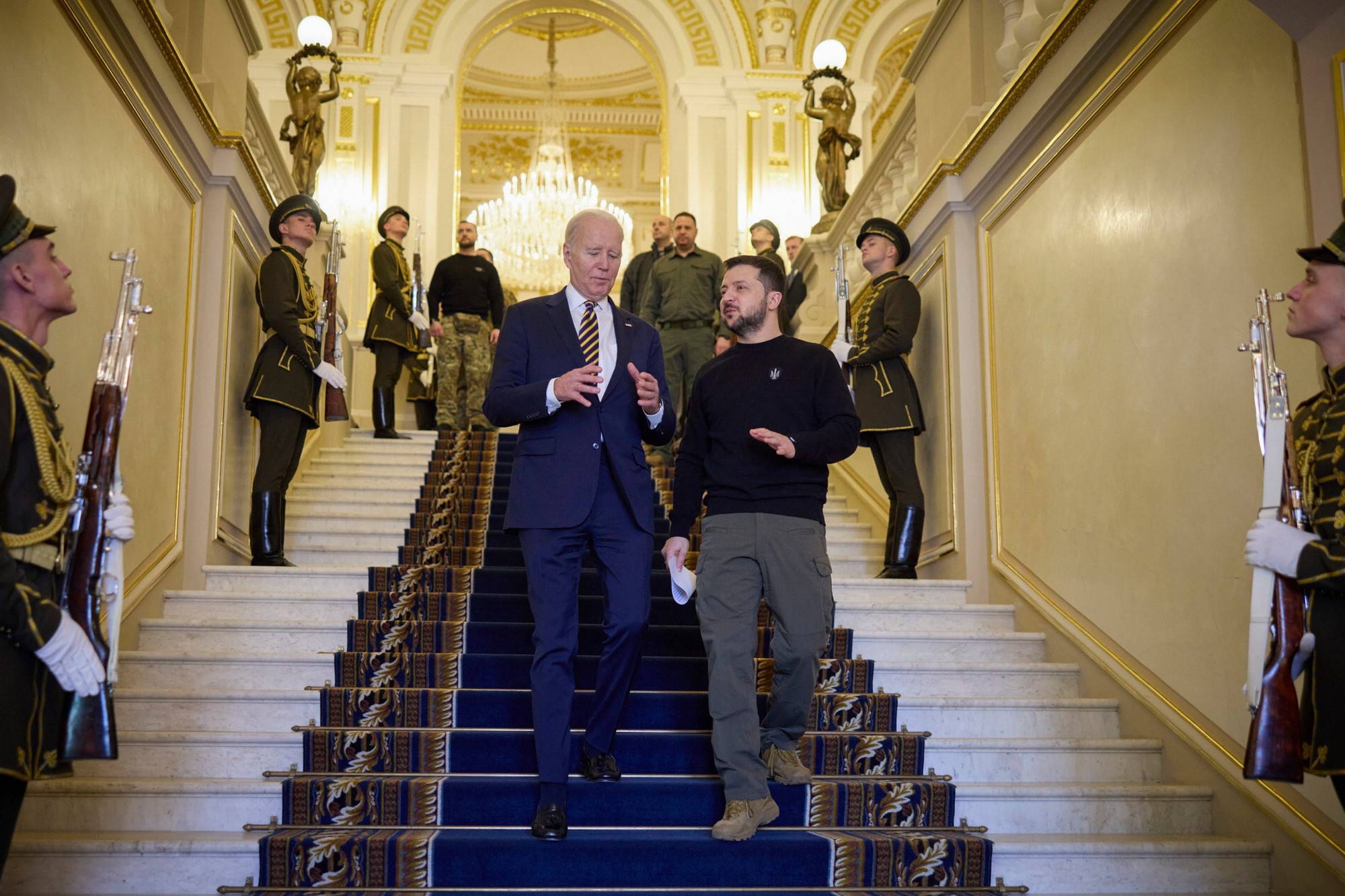 Americký prezident Joe Biden a ukrajinský prezident Volodymyr Zelenský v Kyjeve. 