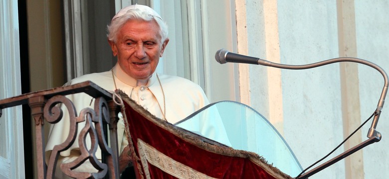 Watykan szykuje się do konklawe. Postawili już komin