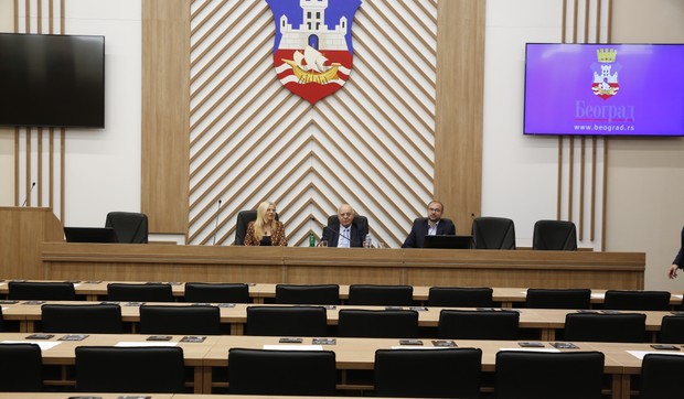Ni na današnjoj sednici skupštine Beograda nije bilo ni kvoruma ni većine pa se ide na nove izbore