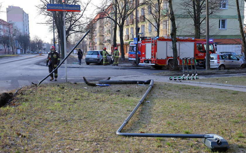 Pijany Ukrainiec ściął autem latarnię w Łodzi