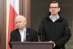 Kijów, Ukraina, 15.03.2022. Premier RP Mateusz Morawiecki oraz wicepremier Jarosław Kaczyński wzięli udział w konferencji prasowej po spotkaniu premierów państw UE w Kijowie.