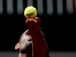 French Open: Kyrgiosowi znów puściły nerwy. Zniszczył dwie rakiety [WIDEO]