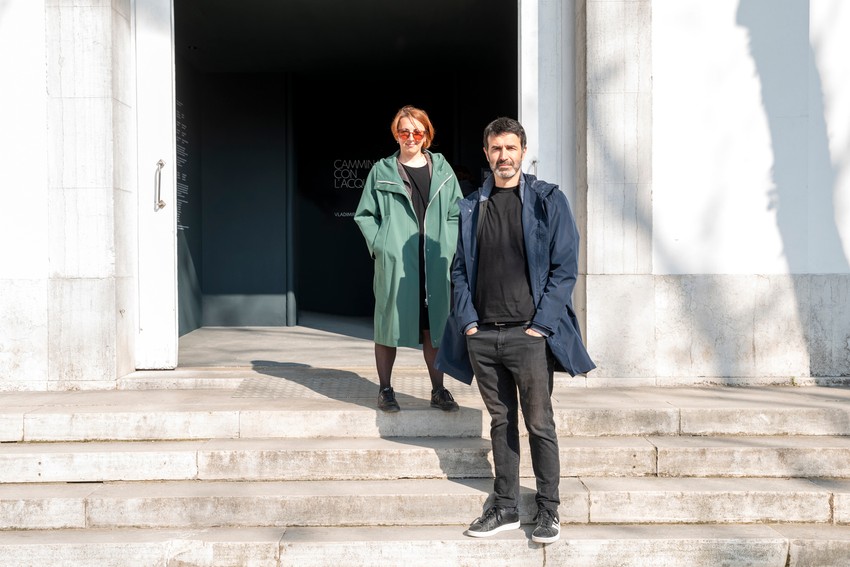 Umetnik Vladimir Nikolić i kustos Biljana Ćirić 