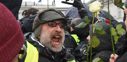 Zamieszanie w miesięcznicę Smoleńska. Protestują przeciwko ekshumacjom