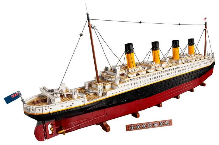 Mierzący 135 cm "LEGO Titanic" to drugi największy model w historii firmy