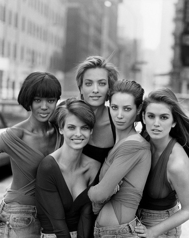 Detrás de la lente estaba Peter Lindbergh, y la foto ahora se considera una de las tomas más importantes en la historia de la moda.