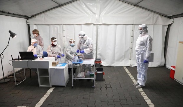 20200422 epa tomasz gzell warsaw Di018641473 preview