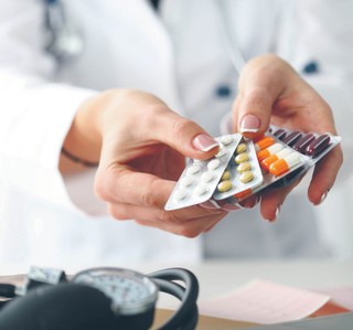 Rekordzistka w wypisywaniu e-recept. Zbada, ale nie przepisze leku