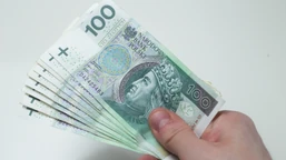 ta opłata to obowiązek. masz czas do 25 czerwca. inaczej zabiorą 819 z konta lub emerytury