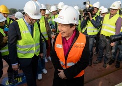 Hanna Gronkiewicz-Waltz testowała most Łazienkowski. Fotograf błysnął refleksem