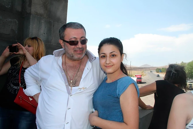 Mihail Kačaturjan godinama zlostavljao ćerke, na slici pored njega je Kristina