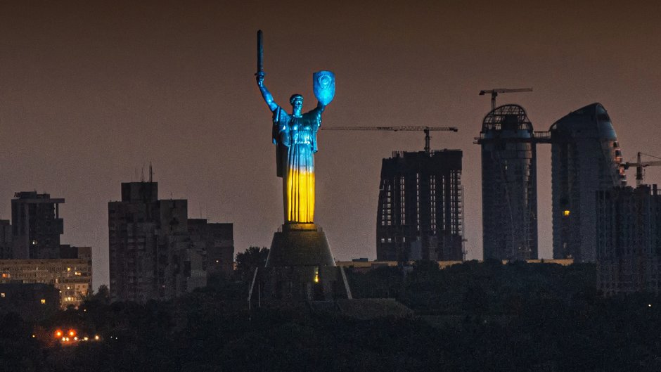 Ukraina pokonuje Rosję. Co dalej? 