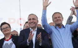 Tusk: Nie możecie zostawić losu naszych dzieci i wnuków w ich rękach