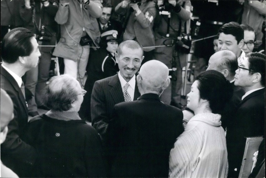 Hiro Onoda sa roditeljima