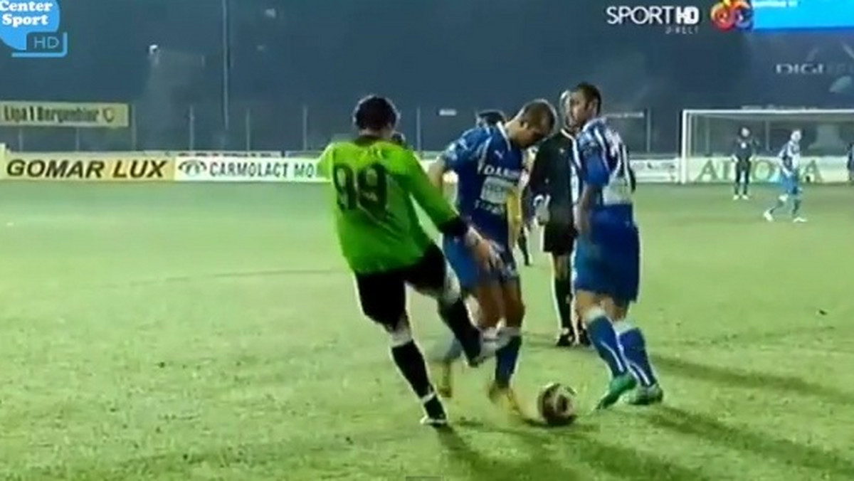 Podczas ostatniego spotkania w I lidze rumuńskiej, w której zmierzyły się drużyny CF Gloria Bystrzyca i FC Brasov, doszło do bardzo nerwowej sytuacji.
