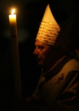 VATICAN-POPE-MASS-EASTER VIGIL