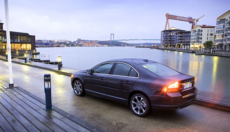 Volvo S80: nowy 5-cylindrowy diesel z dwoma turbosprężarkami pełniący normę Euro 5