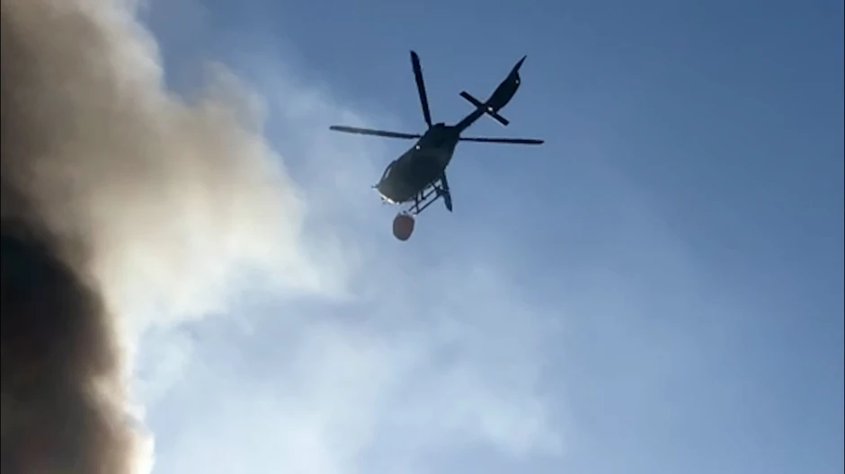 Kineski tržni centar gase i helikopterima