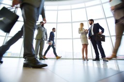 Praca tymczasowa się kurczy. Co wpływa na spadek zainteresowania tą formą zatrudnienia?