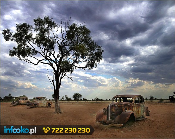 Wraki w australijskim outbacku