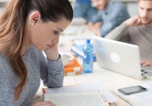 Ovih 11 fraza koriste ljudi čiji je IQ nizak: Ako ih često izgovarate, drugi će vas lako prevariti (Ilustracija)