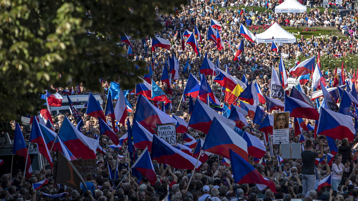 Antyrządowe protesty w Czechach. Tłumy demonstrantów [ZDJĘCIA]