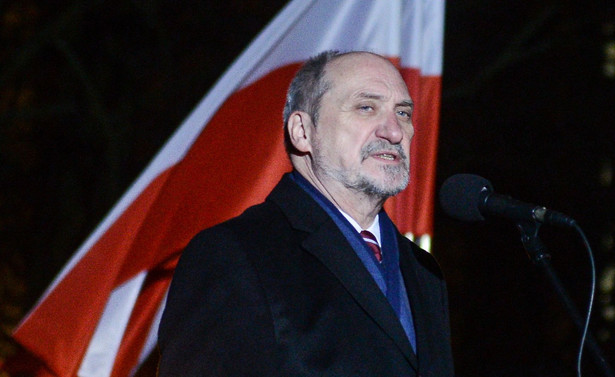 Maciej Miłosz: Minister Macierewicz i obietnice bez pokrycia